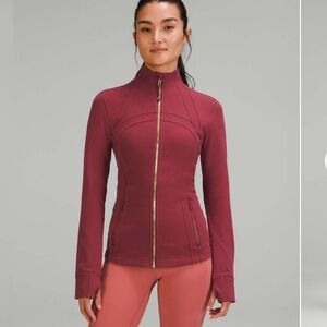 Lululemon Define Jacket Luon in Mulled Wine with Gold Zip size 6